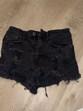 Aero Black Distressed Women's Denim Shorts Size (0)